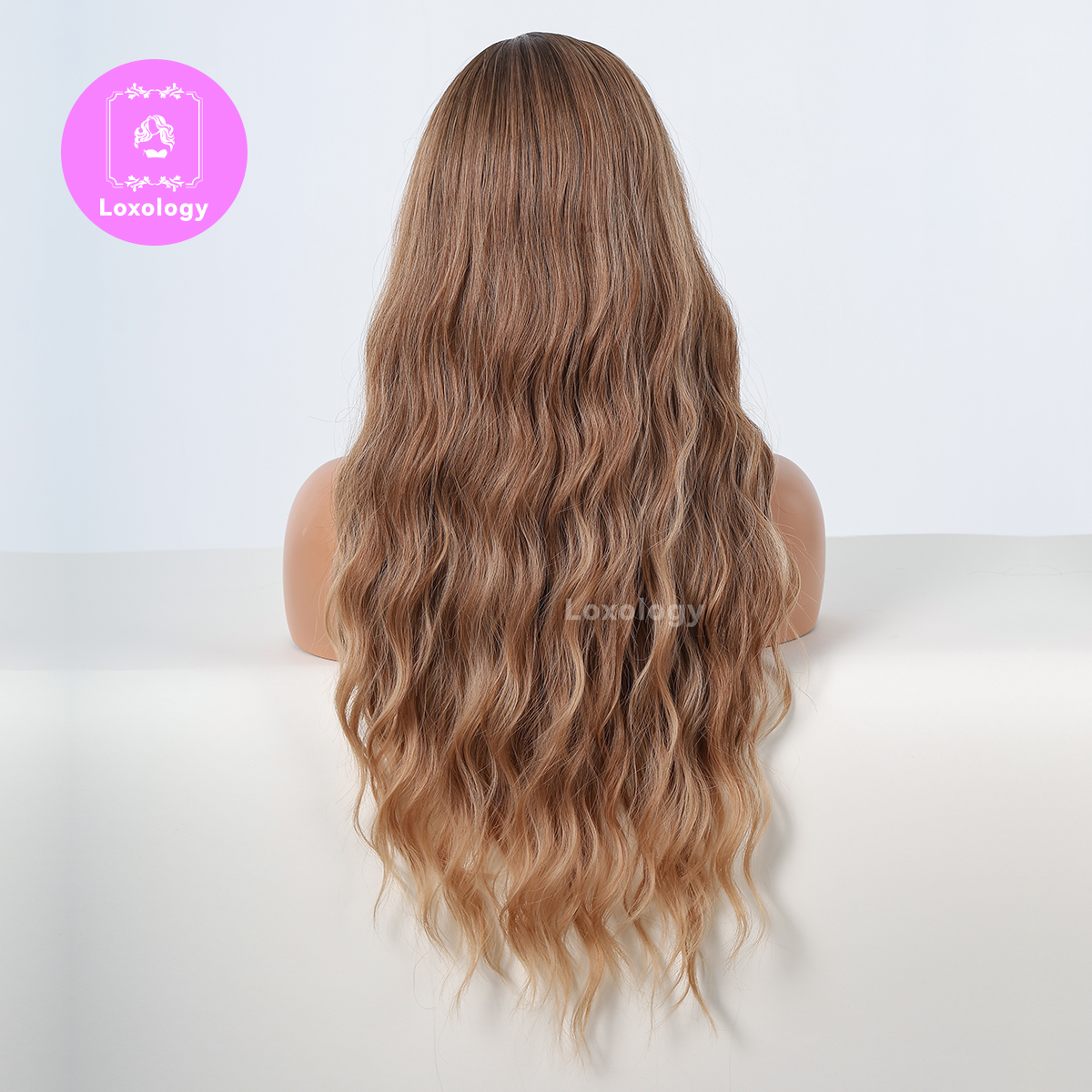 【Layla】Loxology | 30 Inch Long Curly Brown Ombre Blonde Wigs with Bangs Synthetic Wigs