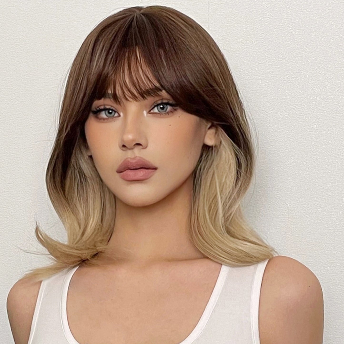 【Lisa】Loxology | 14 Inch  short curly wigs brown ombre blonde with bangs wigs