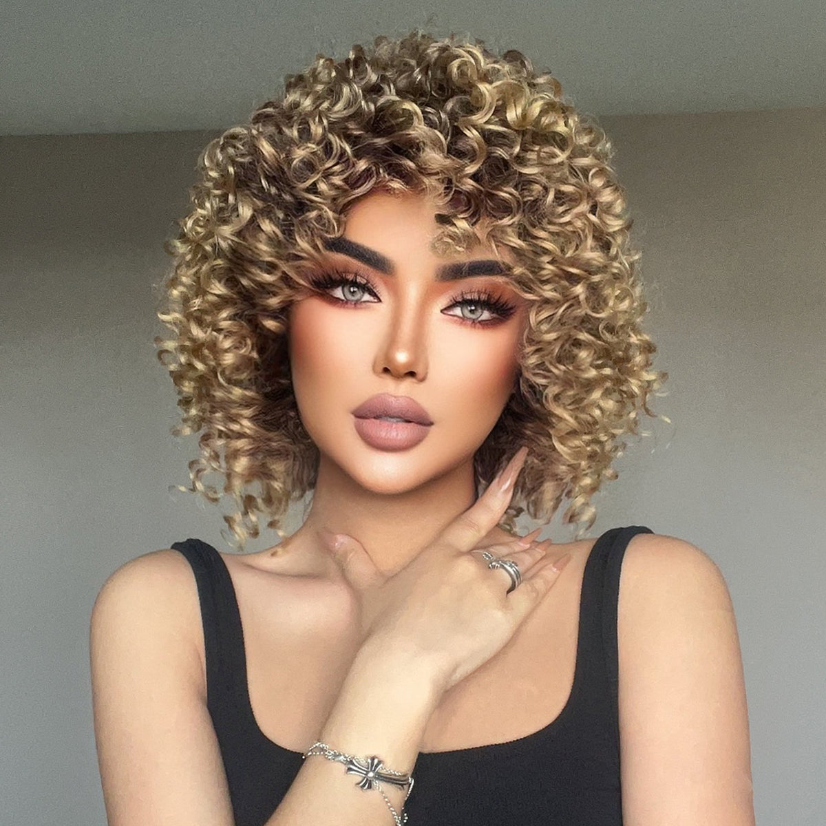 【Seren】Loxology | 14 Inch Short Curly Blonde Wigs Synthetic Wigs for Women & Girls