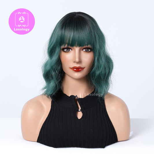 【Delaney】Loxology | 12 Inches Long Curly Green Wigs with Bangs Synthetic Wigs