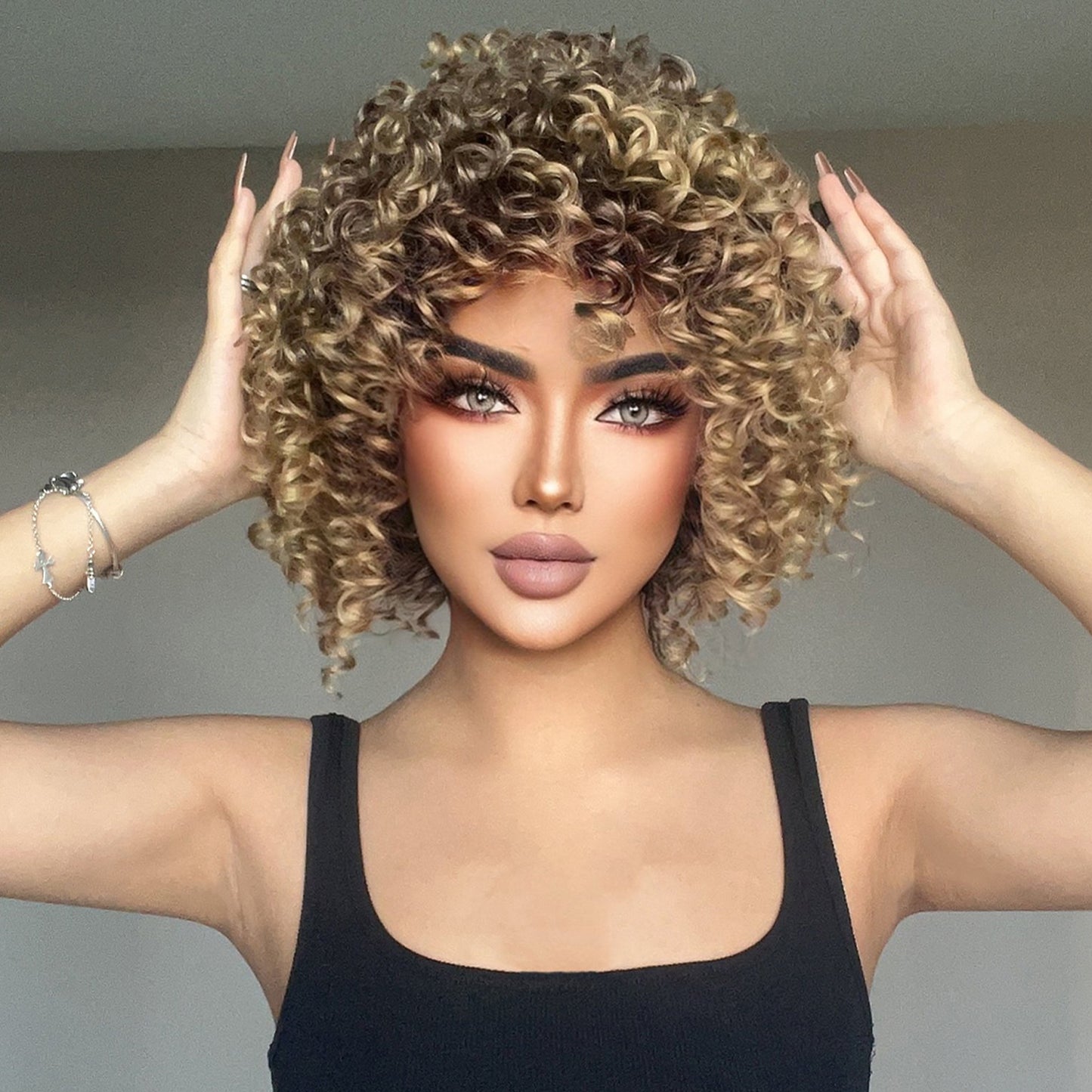 【Seren】Loxology | 14 Inch Short Curly Blonde Wigs Synthetic Wigs for Women & Girls