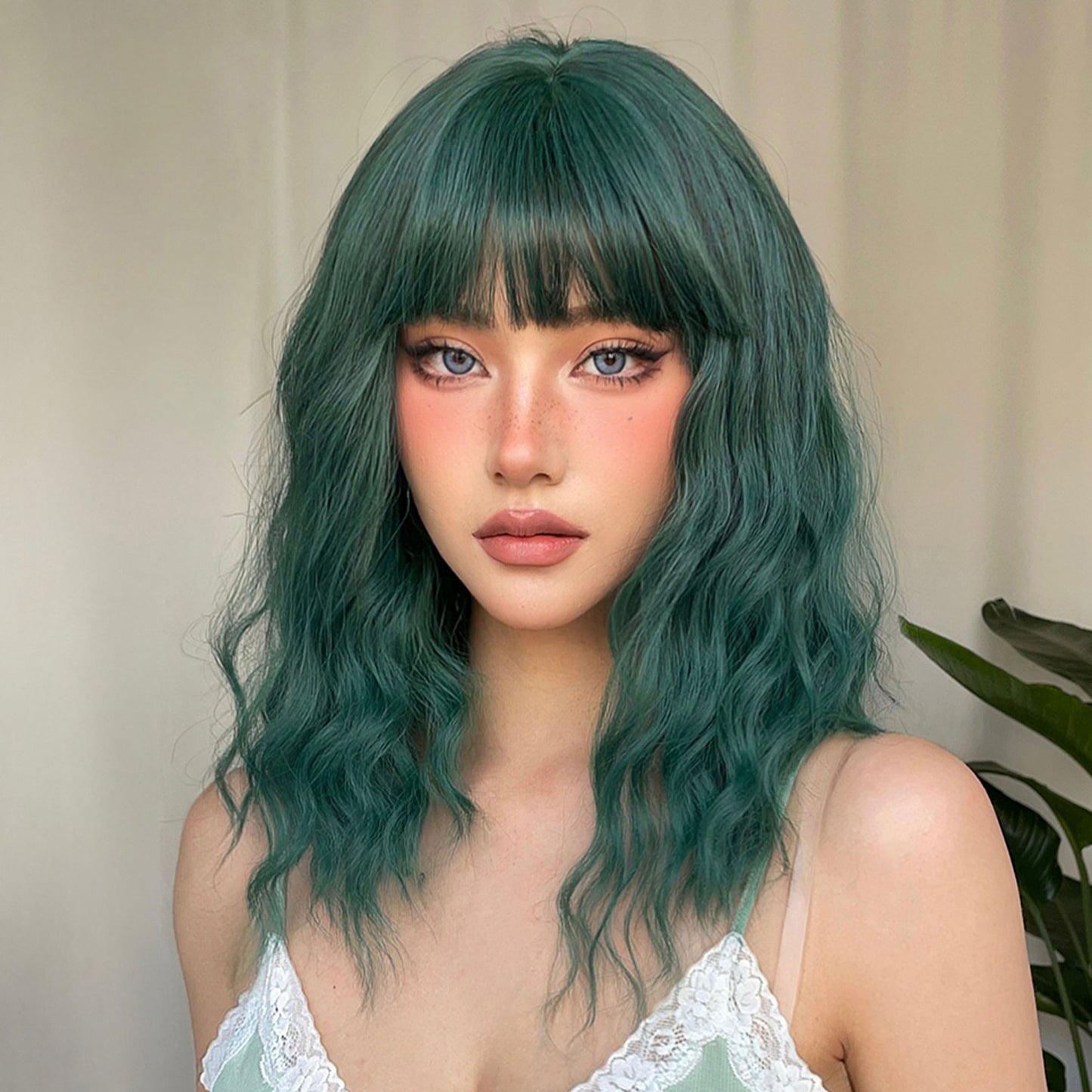 【Cleo】Loxology | 16 Inches Long Curly Green Wigs with Bangs Synthetic Wig Women Wig